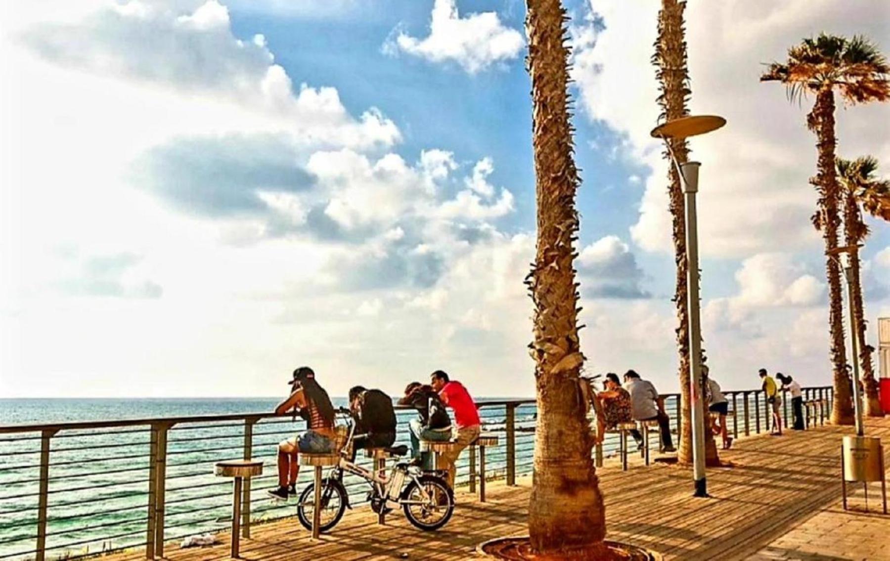 Spat Beach Bat Yam Exterior photo