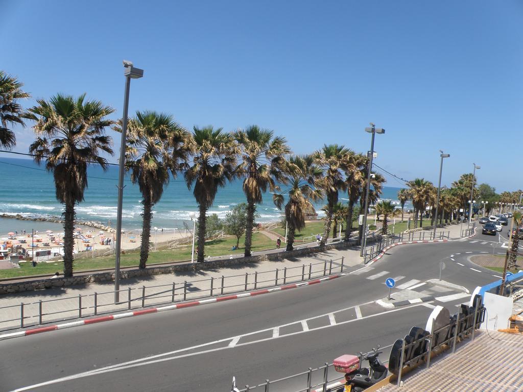Spat Beach Bat Yam Exterior photo